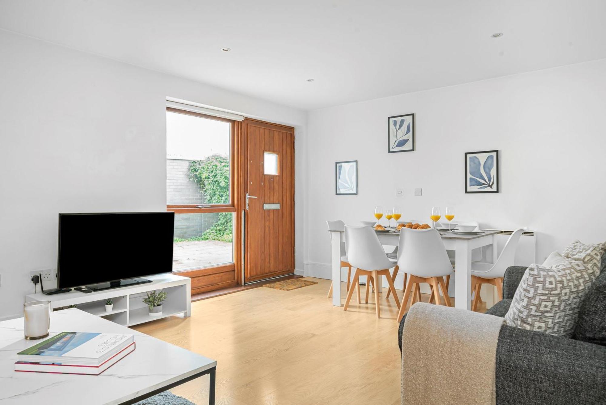 King'S Cross - 2Br With Terrace - Cityapartmentstay Londres Exterior foto
